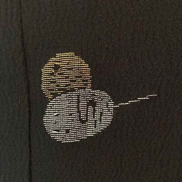 Japanese Style Black Kimono with Silver & Gold Leaf Embroidery- One Size -Unworn - Picture 7 of 11